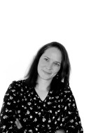 Gestion des dossiers clients, prise de rdv, établissement et envoi de devis, bons de commande, dossier RGE ,factures, suivi des règlements, relance des impayés, contentieux, suivi des plannings ,traitement SAV