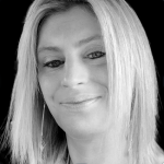 assistante administrative, gestion administrative, gestion factures, relances clients, pré-comptabilité, paie, RH, contrats de travail, DPAE, Silae, externalisation, TPE, PME, télétravail, gestion documentaire